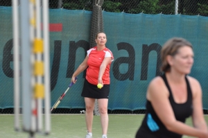 Precies er tussen door.