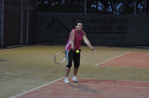 Strak vanuit het hoekje geslagen.