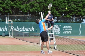 Smash in de korte hoek.