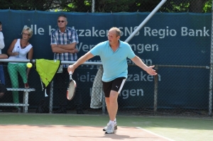 Subtiele backhand.